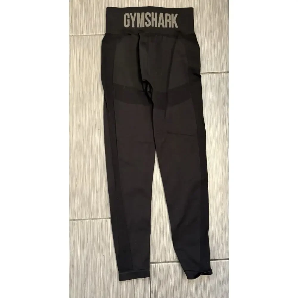 Gymshark Seamless High Waisted Leggings Women’s Medium Black Logo Back Waist